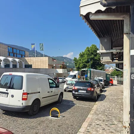 דירה Center View